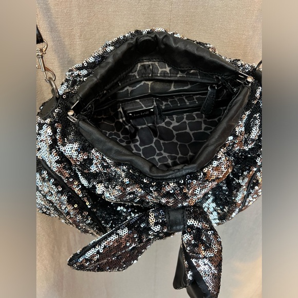 Bill Blass Sequin Nostalgic Shoulder Bag - Picture 2 of 13